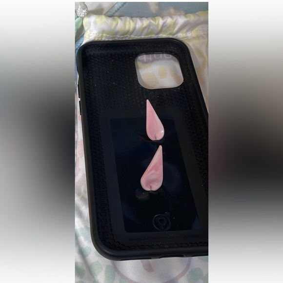 Loopy case - Picture 2 of 2